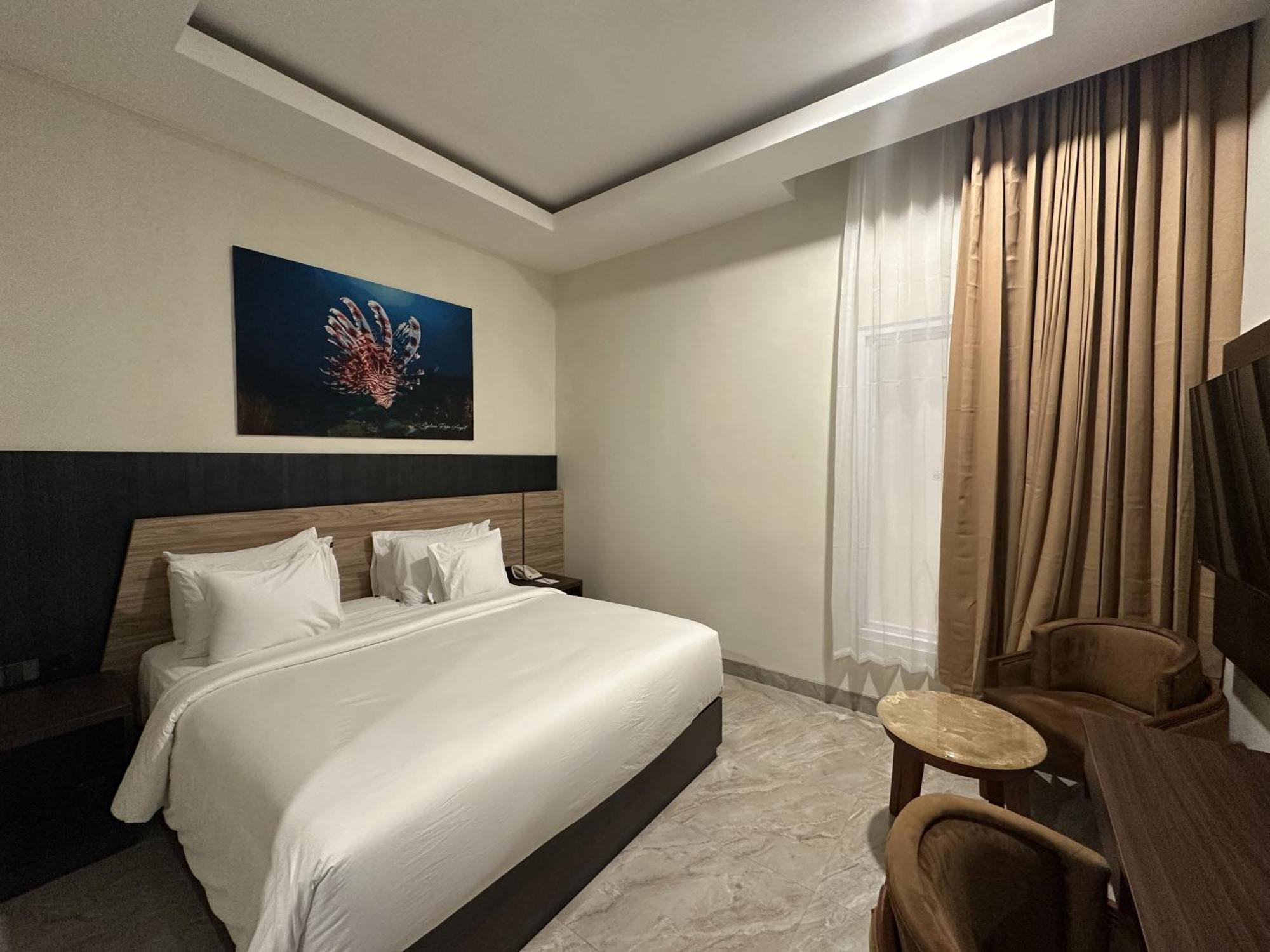 Vega Prime & Convention 4*