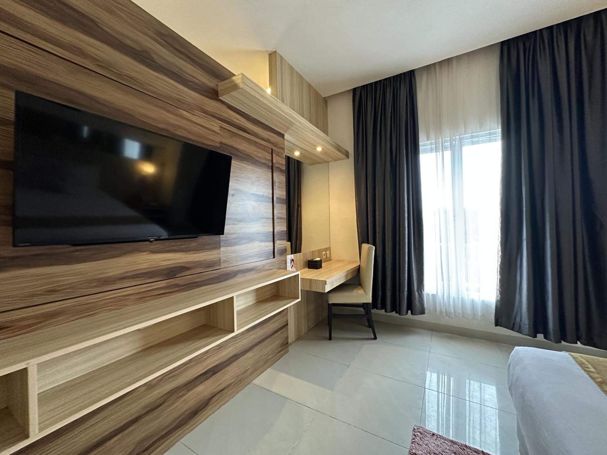 Hotel Vega Prime & Convention 4*